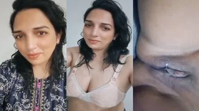 Bhabhi made a selfie video of her sexy pussy